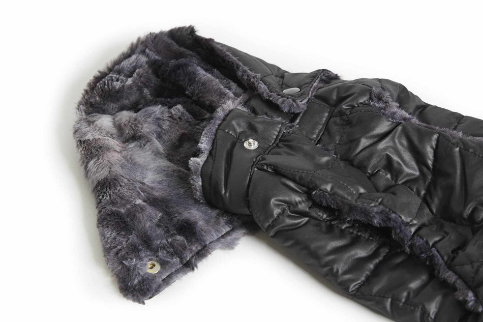 Quilted coat with detachable hood fully lined in faux fur